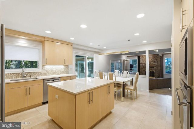 795 FOOTHILL CT, Toms River, NJ 08753