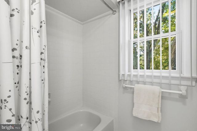 795 FOOTHILL CT, Toms River, NJ 08753