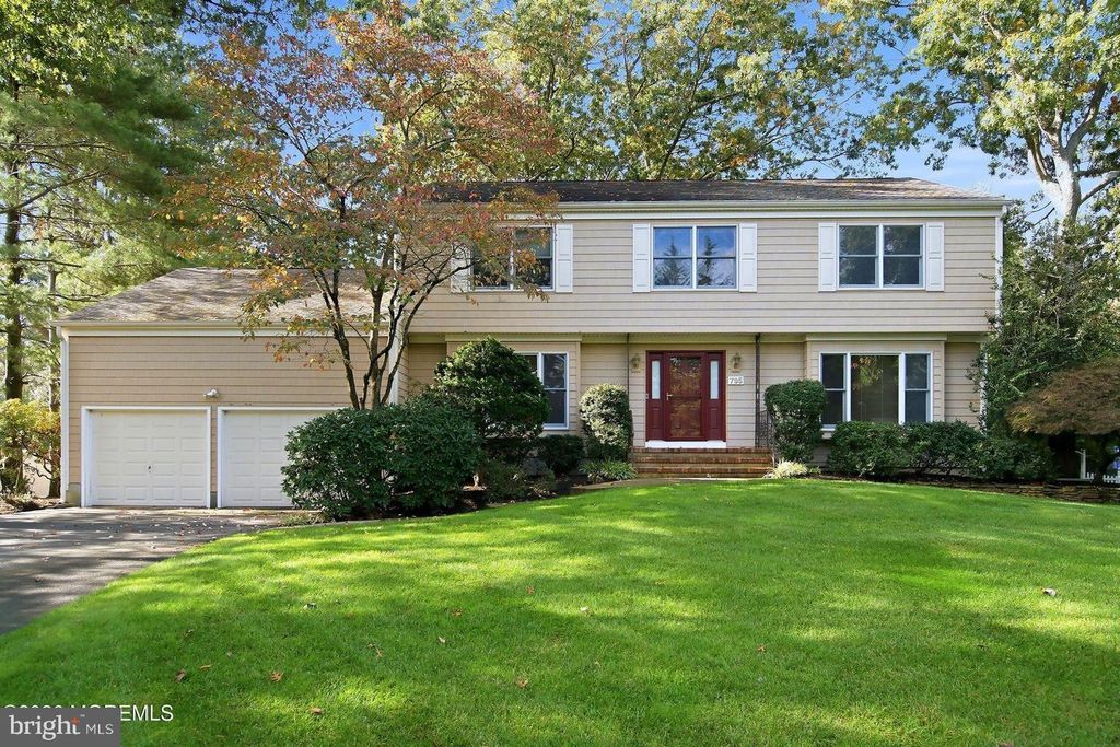 795 FOOTHILL CT, Toms River, NJ 08753