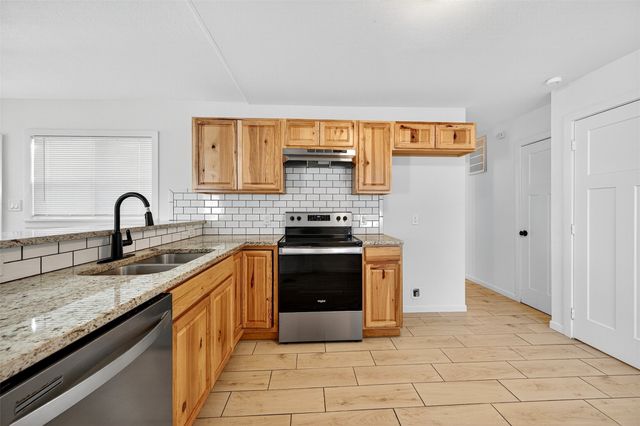 409 W Burton Street, Sherman, TX 75092