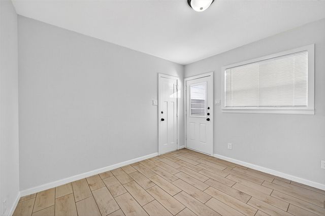 409 W Burton Street, Sherman, TX 75092