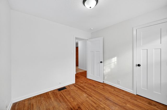 409 W Burton Street, Sherman, TX 75092