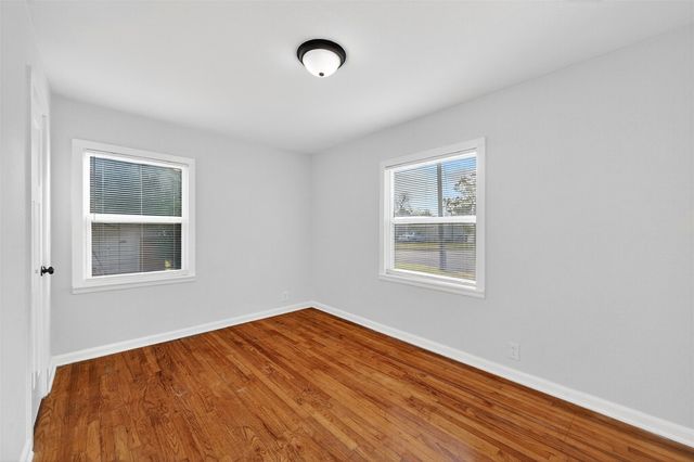 409 W Burton Street, Sherman, TX 75092