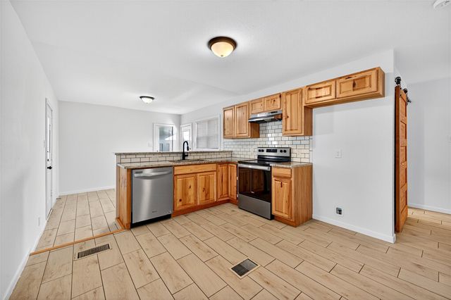 409 W Burton Street, Sherman, TX 75092