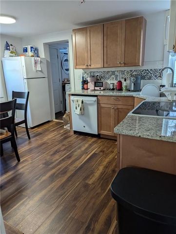 37 Ann Street 2, Newport, RI 02840