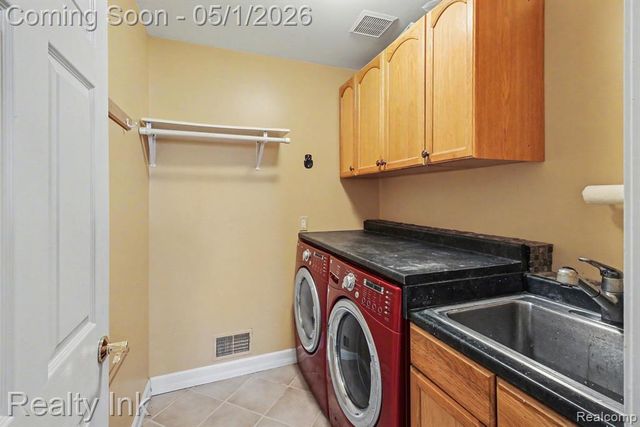 4927 Nature View Court, Howell, MI 48843