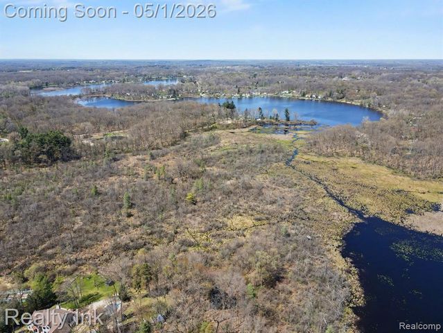 4927 Nature View Court, Howell, MI 48843