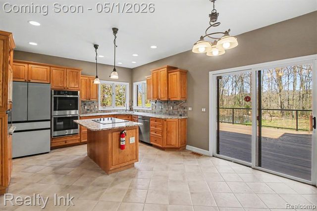 4927 Nature View Court, Howell, MI 48843