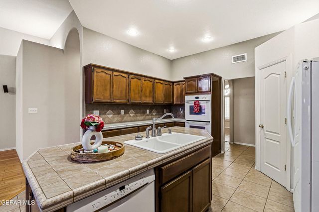 11956 PASEO DORADO Circle, El Paso, TX 79936