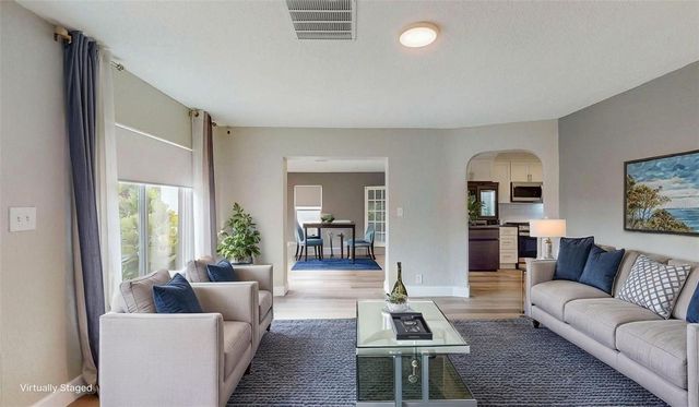 2495 37TH AVENUE N, St Petersburg, FL 33713