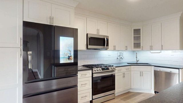 2495 37TH AVENUE N, St Petersburg, FL 33713