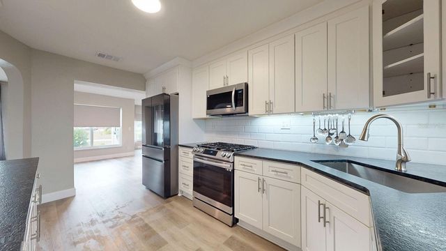 2495 37TH AVENUE N, St Petersburg, FL 33713