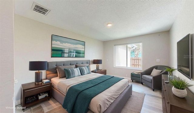 2495 37TH AVENUE N, St Petersburg, FL 33713