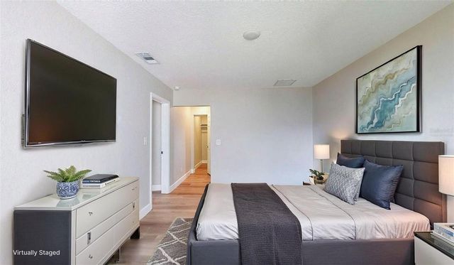 2495 37TH AVENUE N, St Petersburg, FL 33713