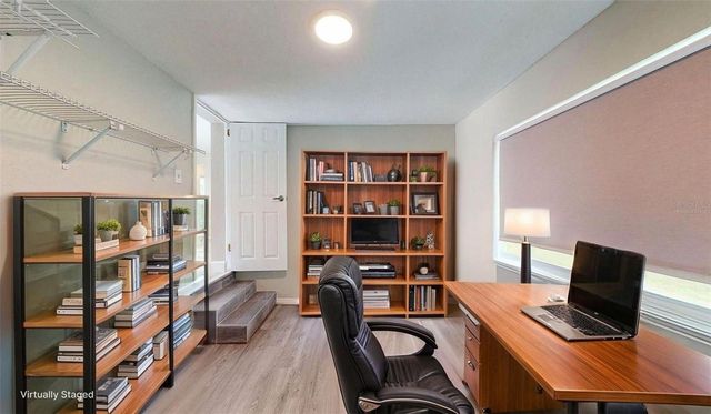 2495 37TH AVENUE N, St Petersburg, FL 33713