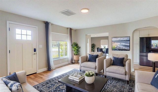 2495 37TH AVENUE N, St Petersburg, FL 33713