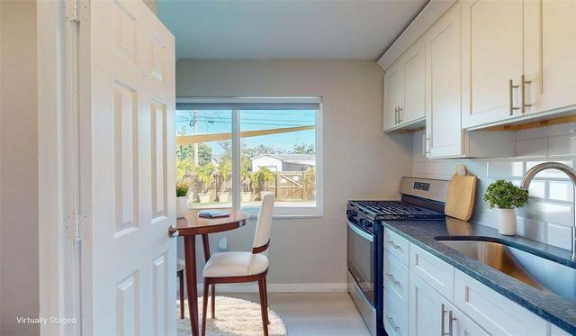 2495 37TH AVENUE N, St Petersburg, FL 33713