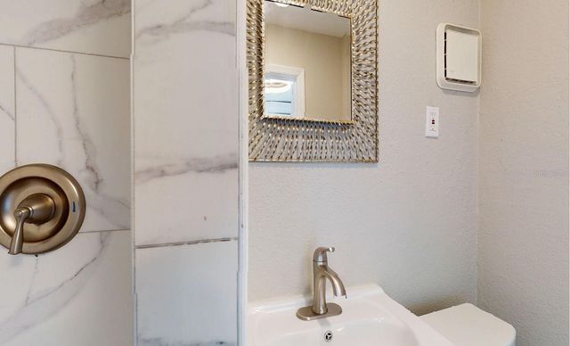 2495 37TH AVENUE N, St Petersburg, FL 33713