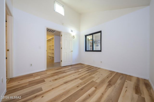 3690 N Country Club Rd Apt 1040, Tucson, AZ 85716