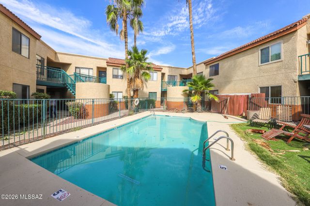 3690 N Country Club Rd Apt 1040, Tucson, AZ 85716