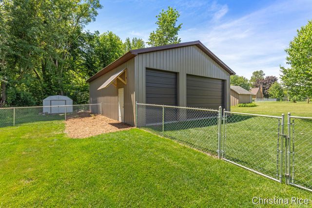 866 76th Street SE, Byron Center, MI 49315