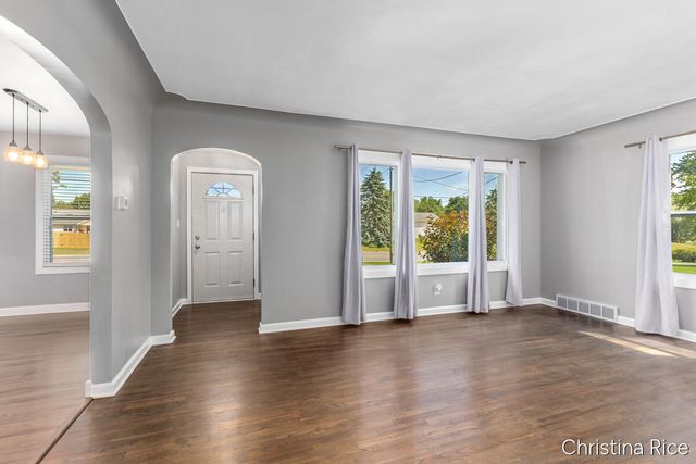 866 76th Street SE, Byron Center, MI 49315