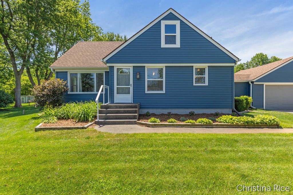 866 76th Street SE, Byron Center, MI 49315