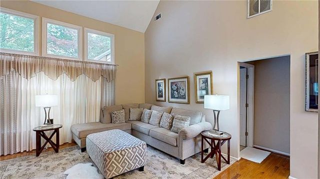 7307 Carriage Creek Road, Woodstock, GA 30189