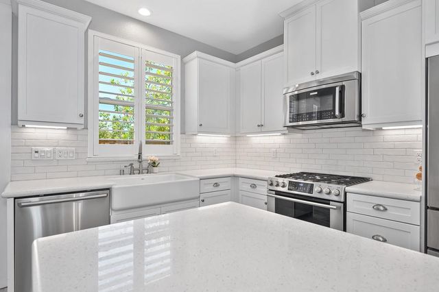 5011 Jewel St, Rocklin, CA 95677