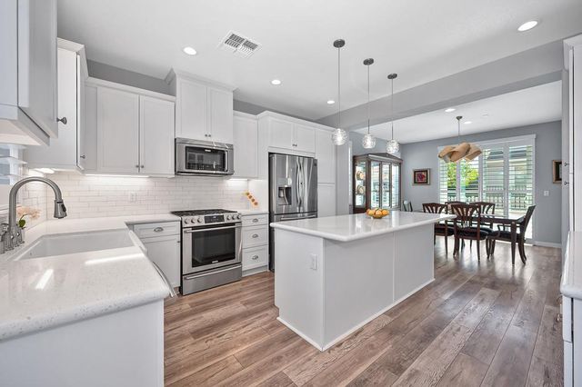 5011 Jewel St, Rocklin, CA 95677