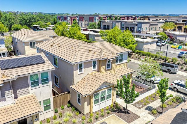 5011 Jewel St, Rocklin, CA 95677