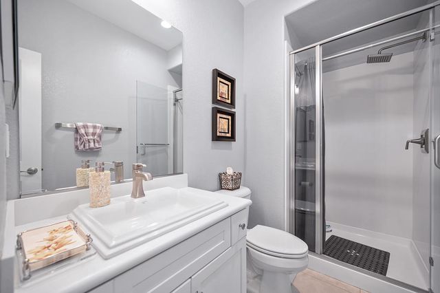 5011 Jewel St, Rocklin, CA 95677