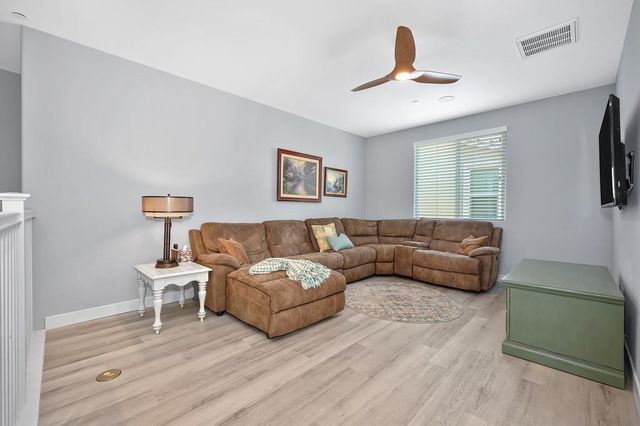 5011 Jewel St, Rocklin, CA 95677
