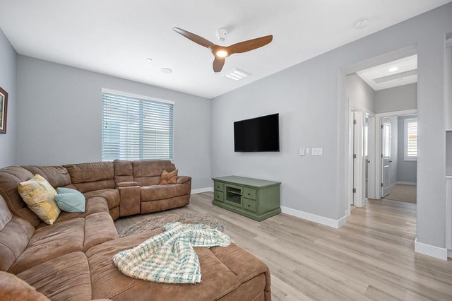 5011 Jewel St, Rocklin, CA 95677