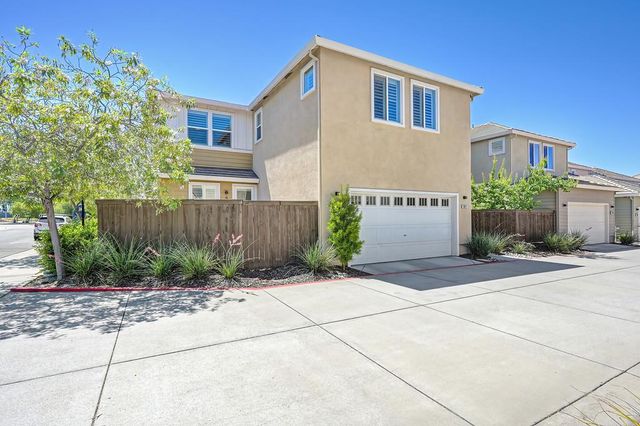 5011 Jewel St, Rocklin, CA 95677