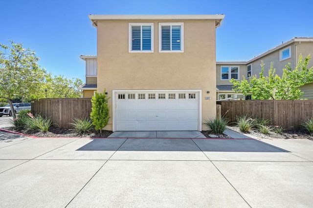 5011 Jewel St, Rocklin, CA 95677