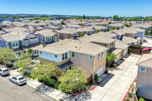 5011 Jewel St, Rocklin, CA 95677