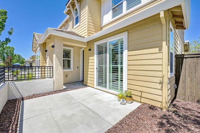 5011 Jewel St, Rocklin, CA 95677