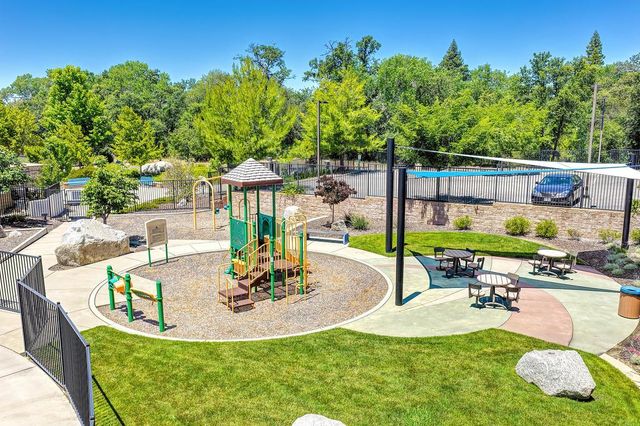 5011 Jewel St, Rocklin, CA 95677