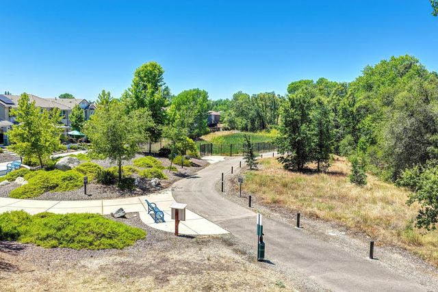5011 Jewel St, Rocklin, CA 95677