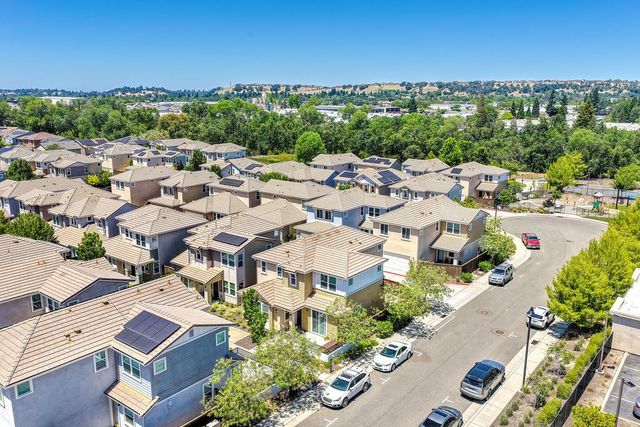 5011 Jewel St, Rocklin, CA 95677