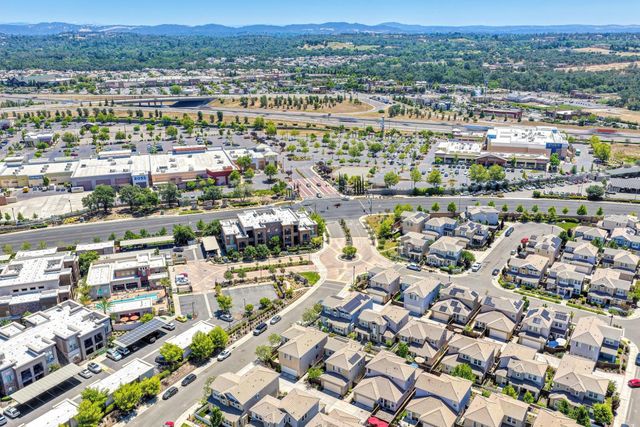 5011 Jewel St, Rocklin, CA 95677