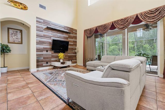 18004 LANAI ISLE DRIVE, Tampa, FL 33647