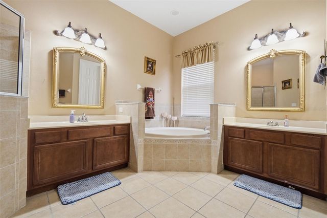 18004 LANAI ISLE DRIVE, Tampa, FL 33647
