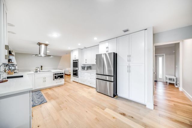 3402 Pine Haven Circle, Boca Raton, FL 33431