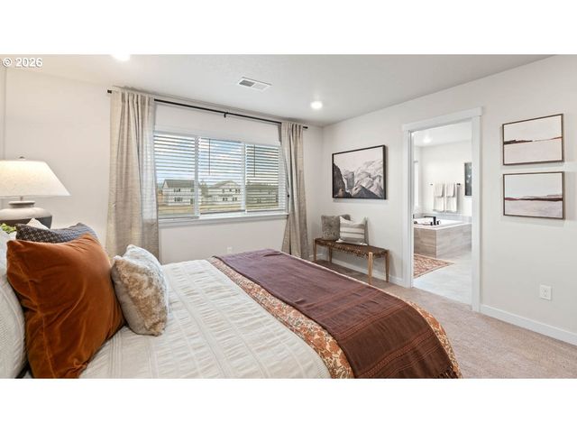 2293 S Veneta Ave, Salem, OR 97306