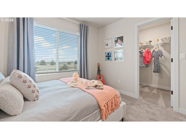 2293 S Veneta Ave, Salem, OR 97306