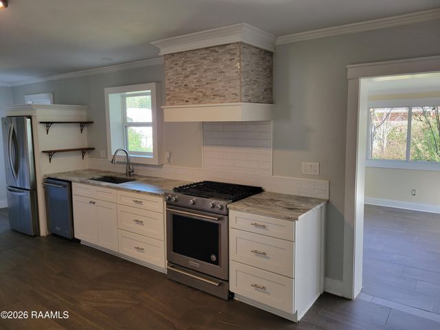 213 Lynn Drive, Lafayette, LA 70508