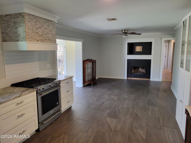 213 Lynn Drive, Lafayette, LA 70508