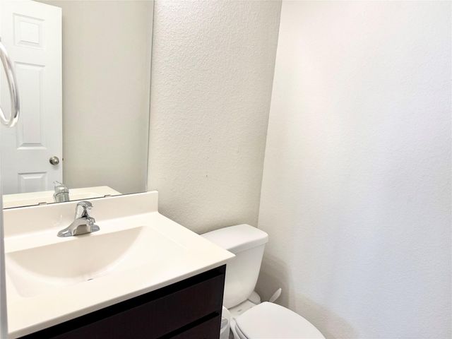 514 N 6th Street, La Porte, TX 77571